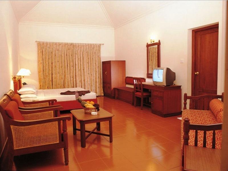 Hotel Silver Crest Теккади Экстерьер фото